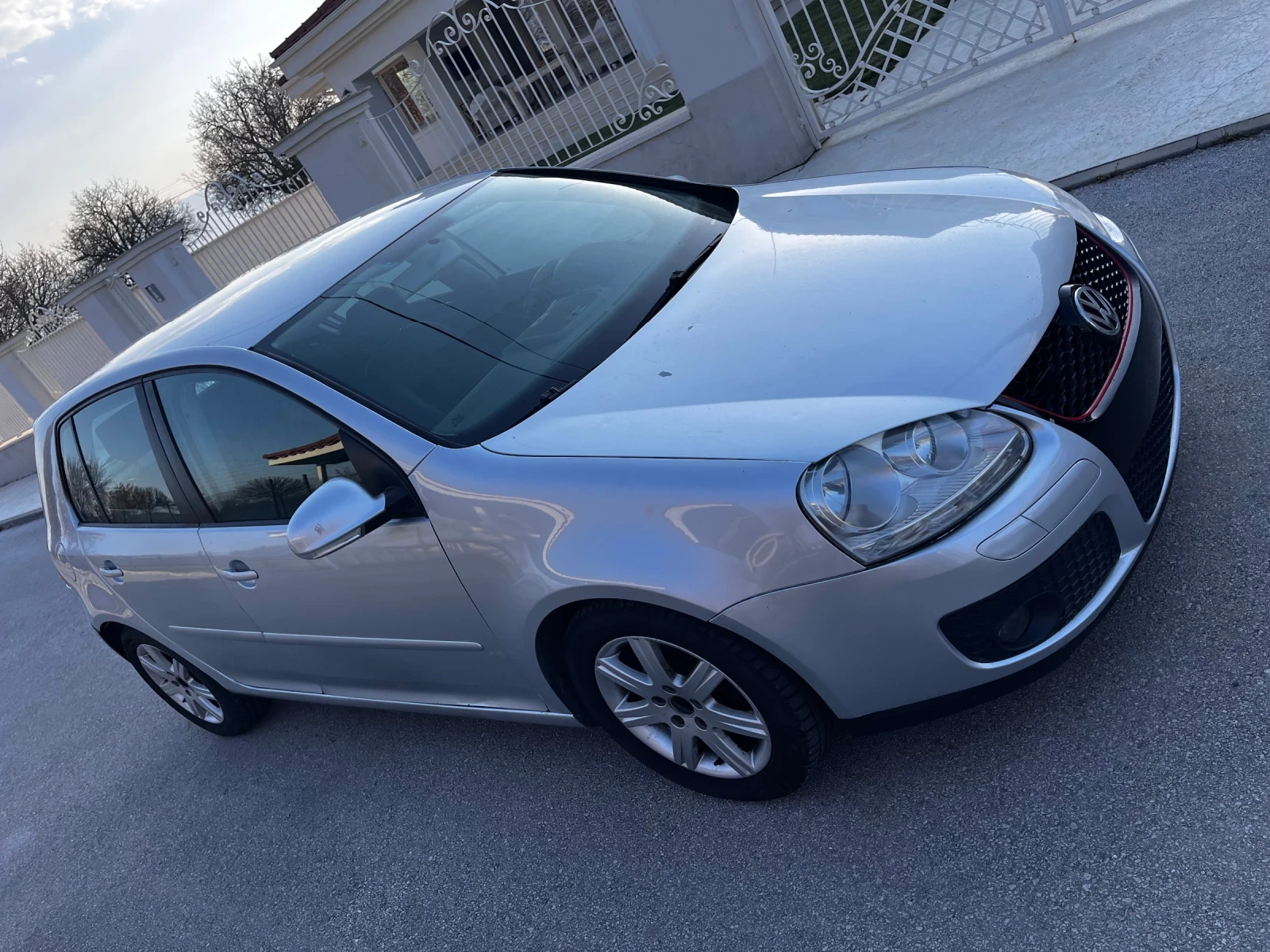 VW Golf 1.9tdi, снимка 3 - Автомобили и джипове - 54058447