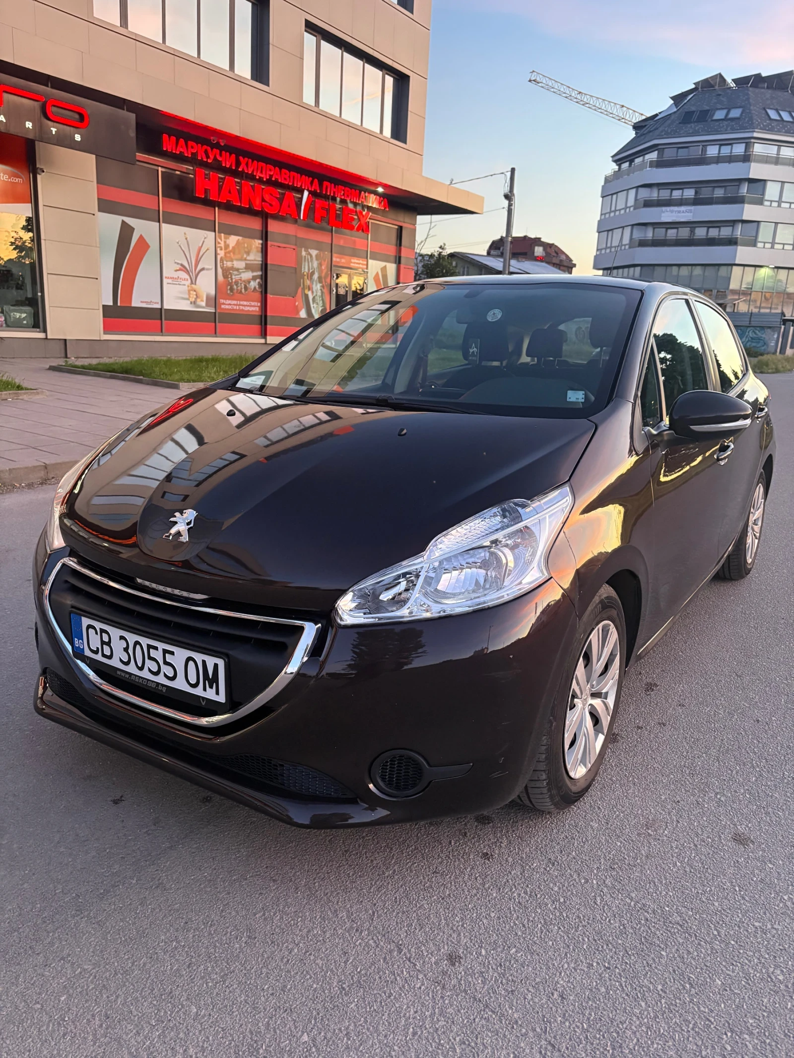 Peugeot 208 1, 2D * ЗИМНИ ГУМИ * ГО, ГТП И КАСКО * ОБСЛУЖЕН!!!