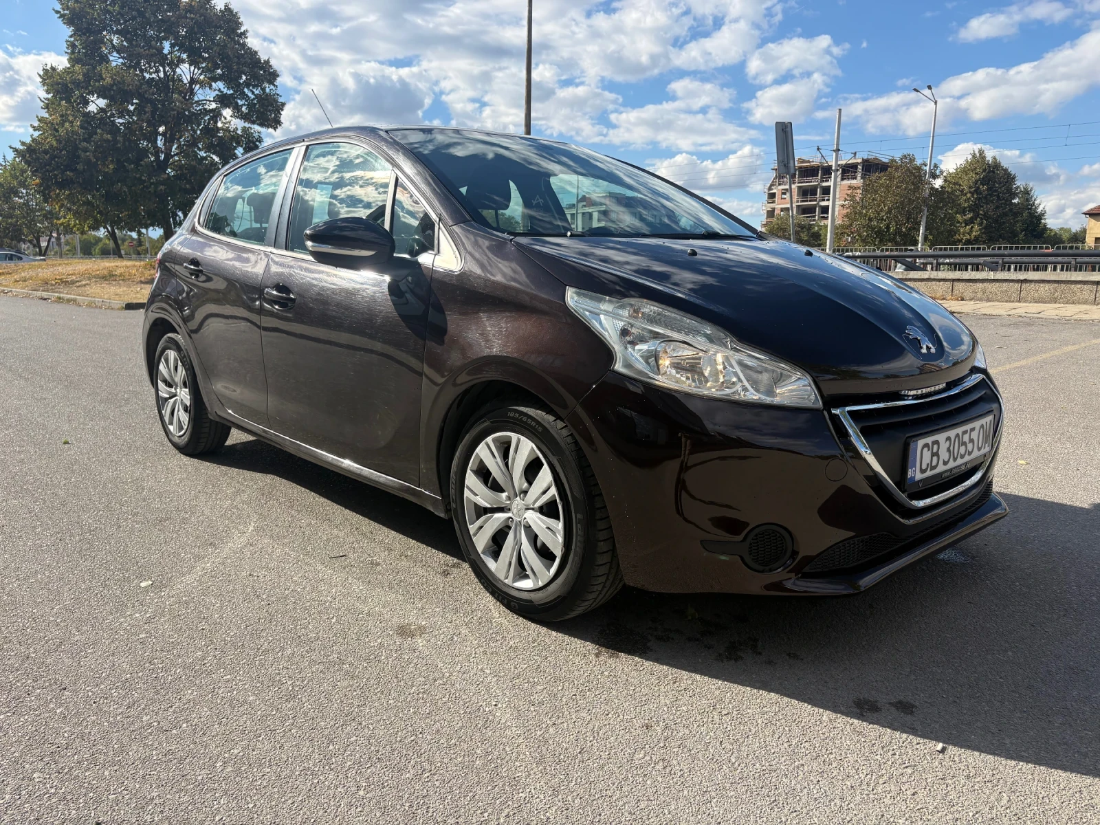 Peugeot 208 1, 2 HDI* ЗИМНИ ГУМИ* ГО, ГТП И КАСКО* ОБСЛУЖЕН !!, снимка 3 - Автомобили и джипове - 56245609