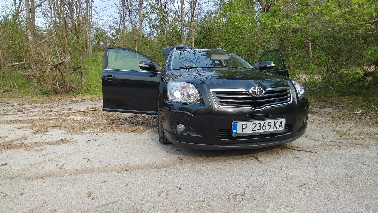 Toyota Avensis, снимка 13 - Автомобили и джипове - 54835005