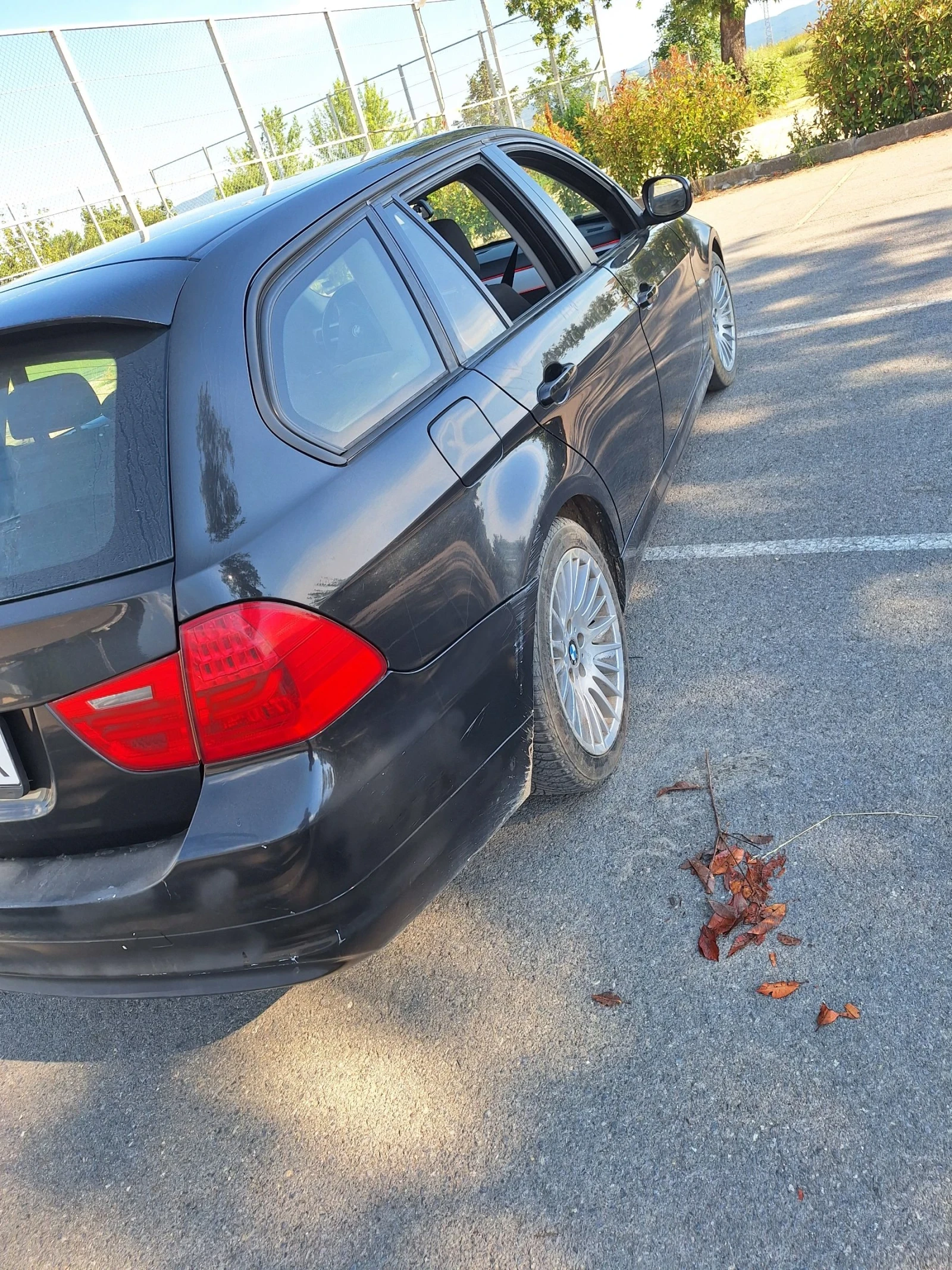 BMW 320, снимка 9 - Автомобили и джипове - 54902474