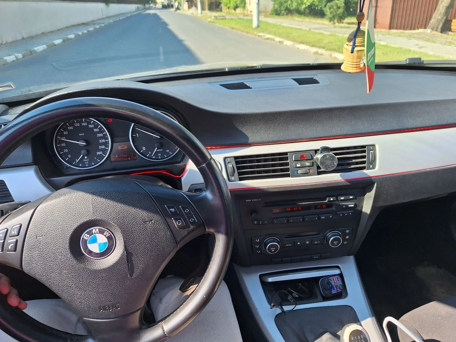 BMW 320, снимка 4 - Автомобили и джипове - 54902474