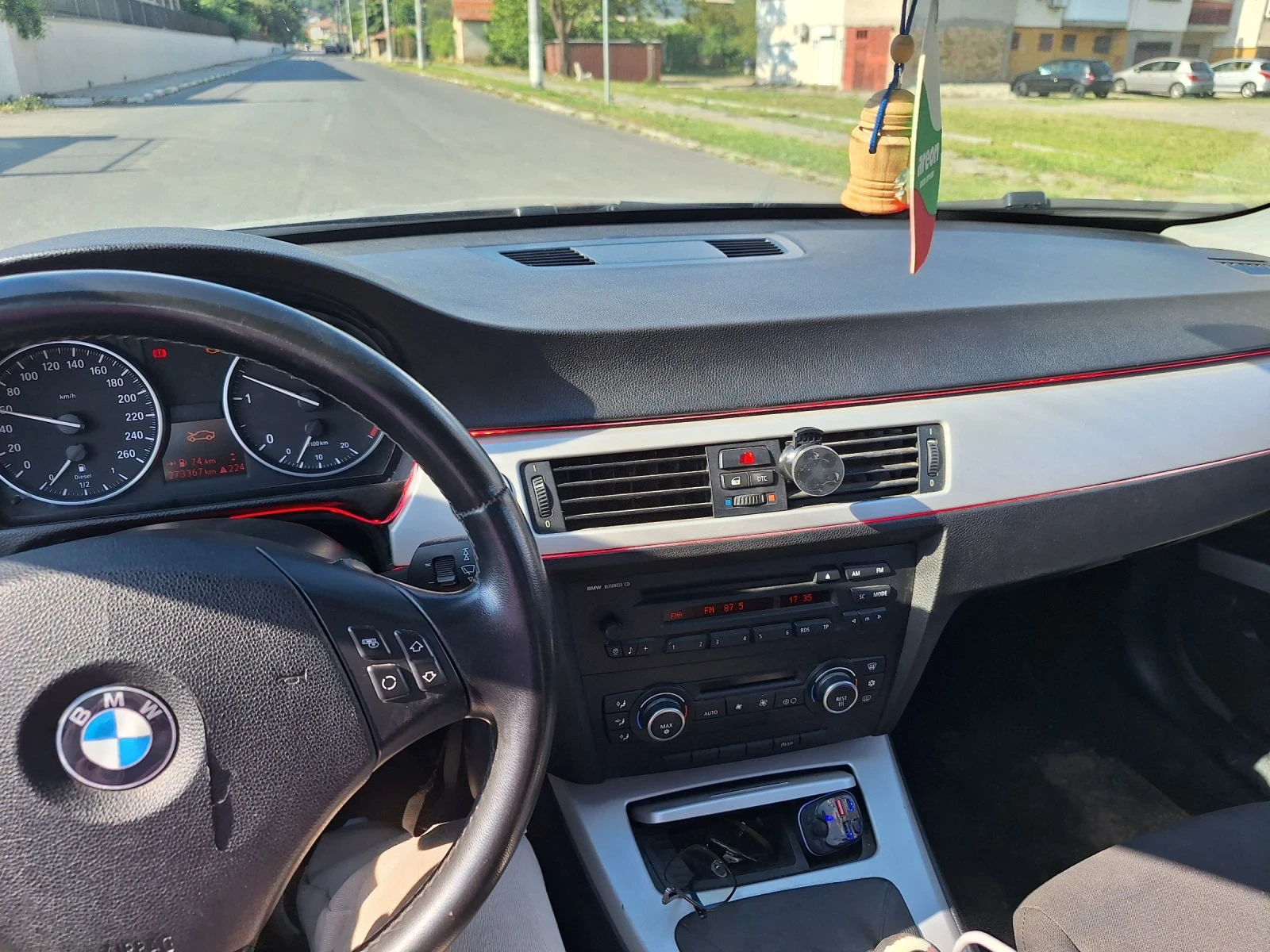 BMW 320, снимка 5 - Автомобили и джипове - 54902474