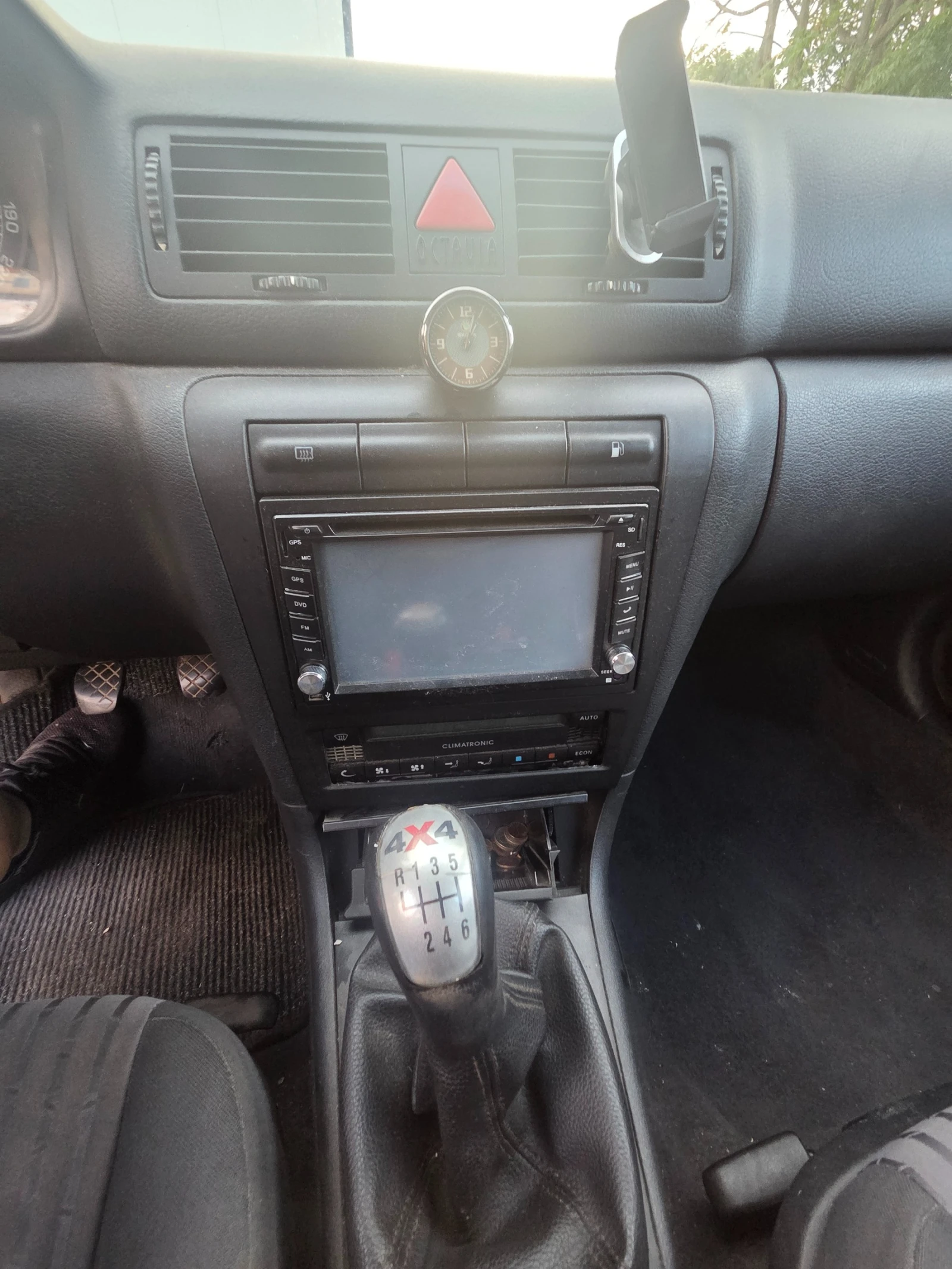 Skoda Octavia 4х4, снимка 9 - Автомобили и джипове - 54934090