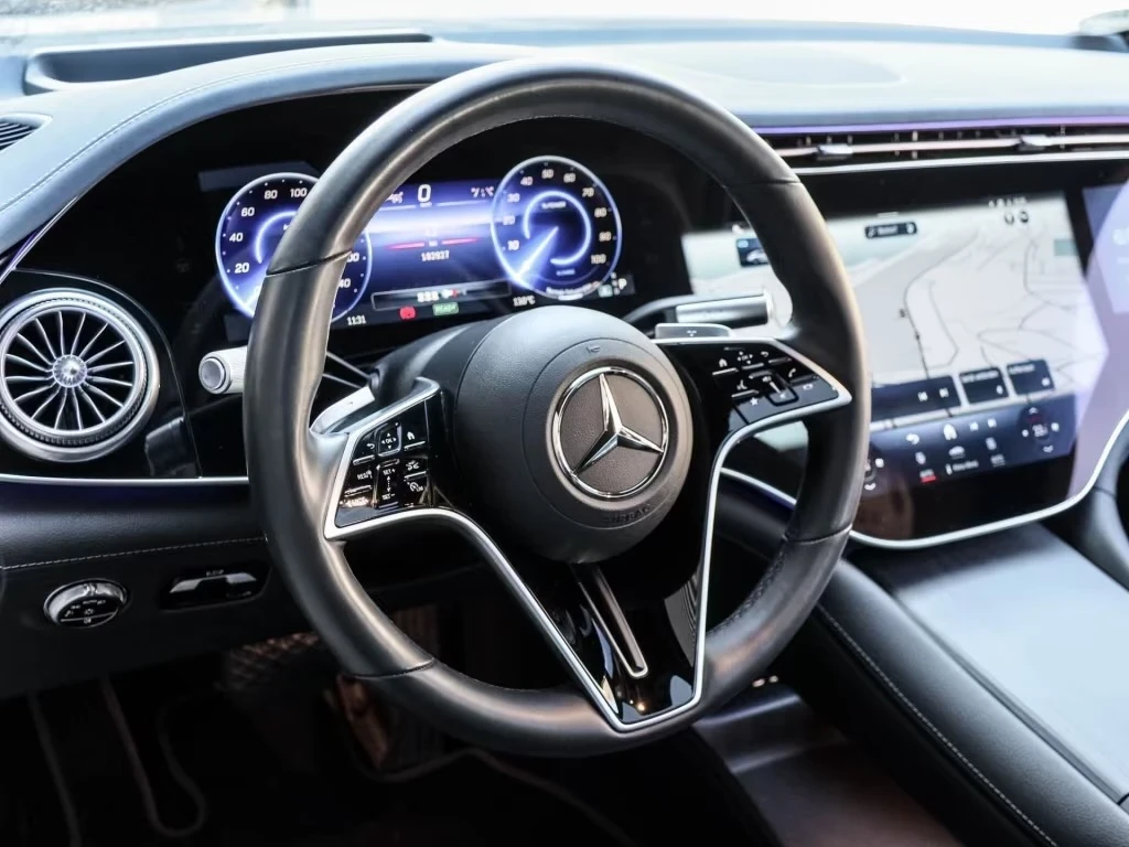 Mercedes-Benz EQS 450 4M AMG HyperScrn HUD AIR PANO Massage 360 W/P, снимка 6 - Автомобили и джипове - 55385315