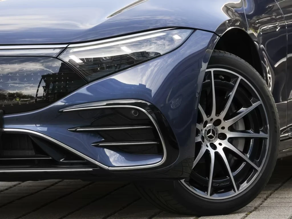 Mercedes-Benz EQS 450 4M AMG HyperScrn HUD AIR PANO Massage 360 W/P, снимка 3 - Автомобили и джипове - 55385315