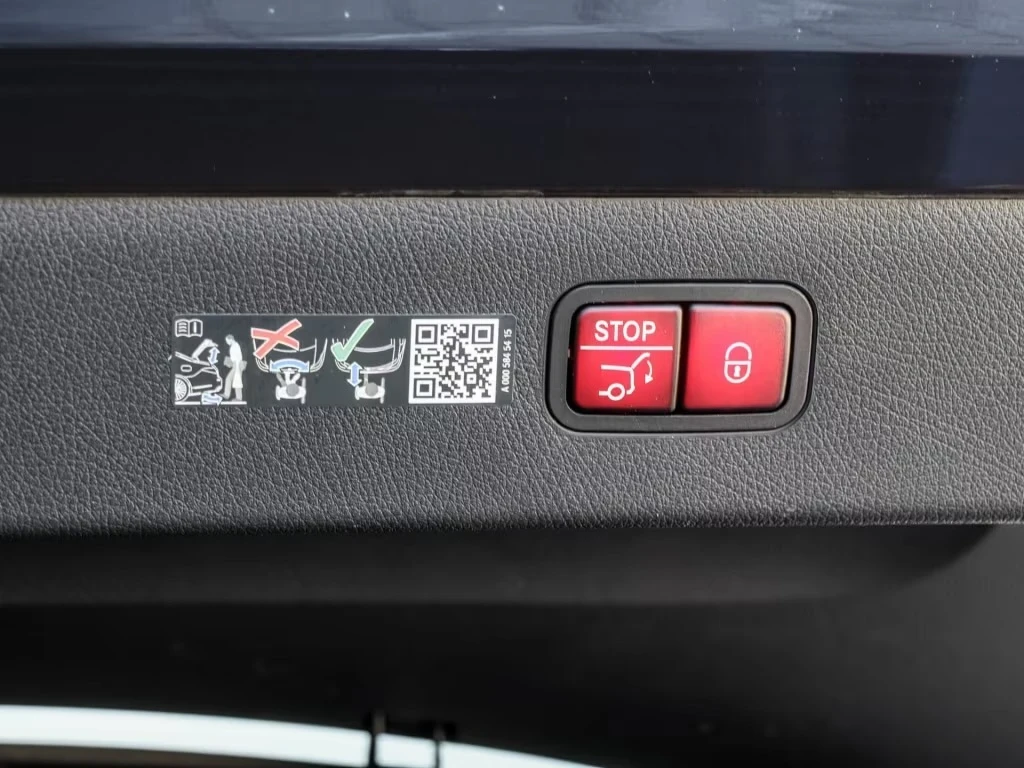 Mercedes-Benz EQS 450 4M AMG HyperScrn HUD AIR PANO Massage 360 W/P, снимка 17 - Автомобили и джипове - 55385315