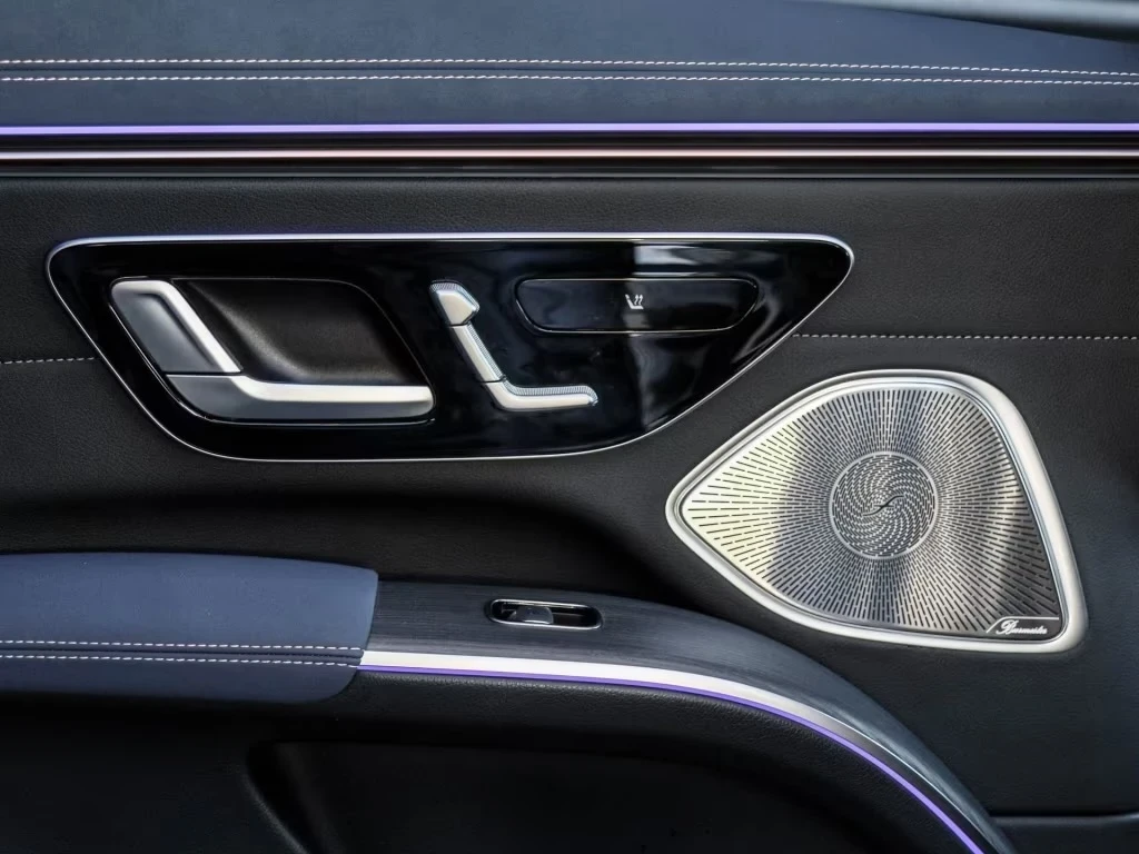 Mercedes-Benz EQS 450 4M AMG HyperScrn HUD AIR PANO Massage 360 W/P, снимка 13 - Автомобили и джипове - 55385315