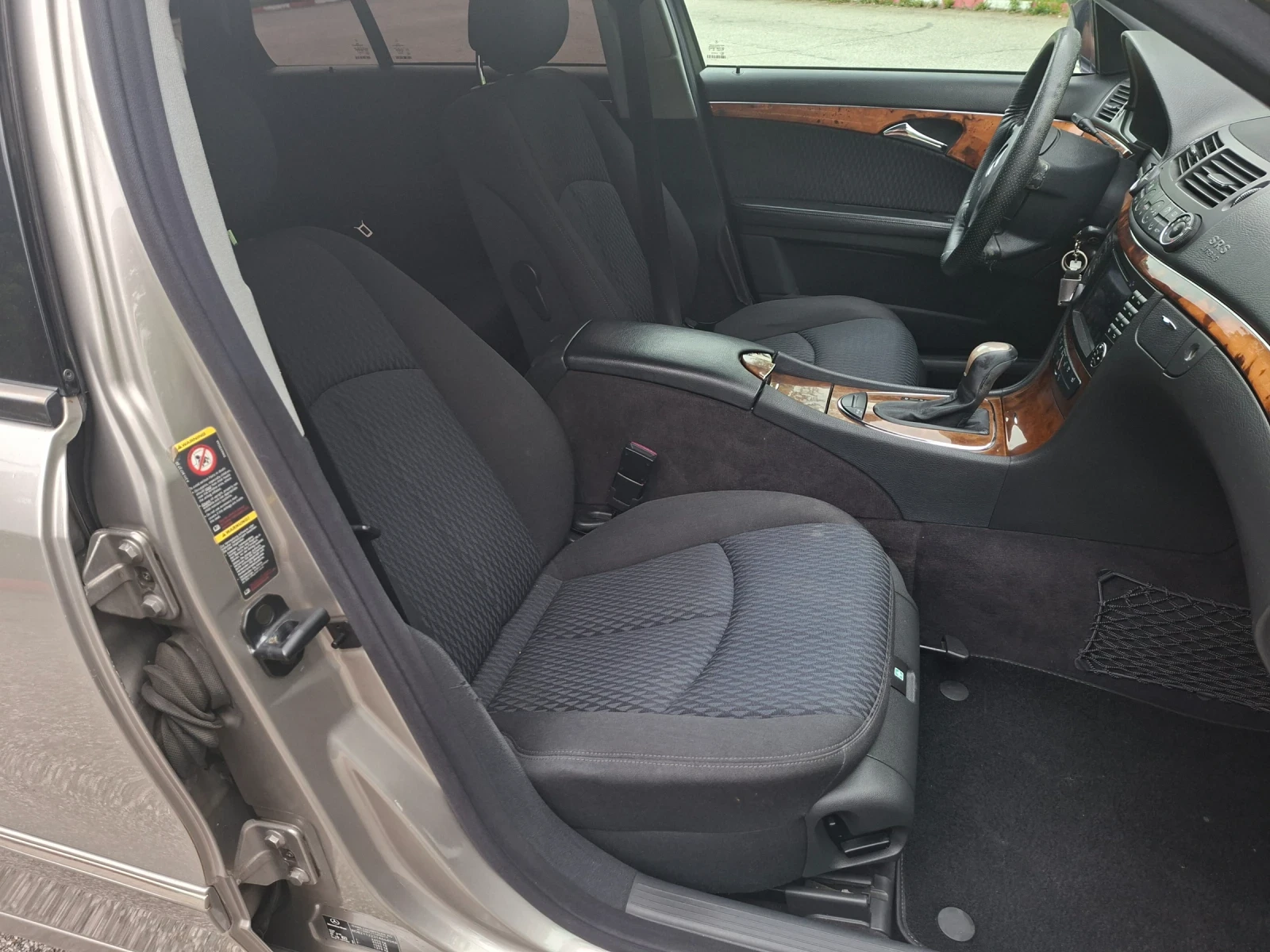 Mercedes-Benz E 270, снимка 16 - Автомобили и джипове - 55252020