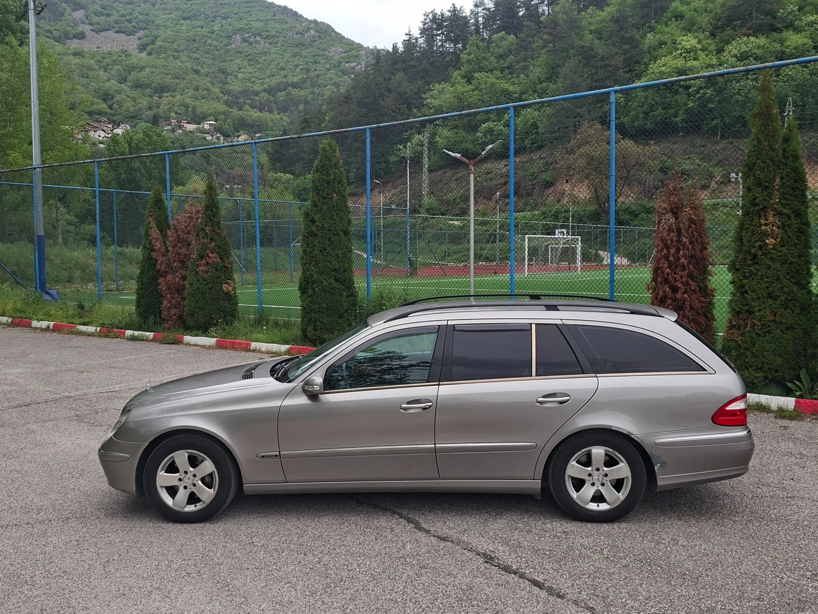 Mercedes-Benz E 270, снимка 6 - Автомобили и джипове - 55252020