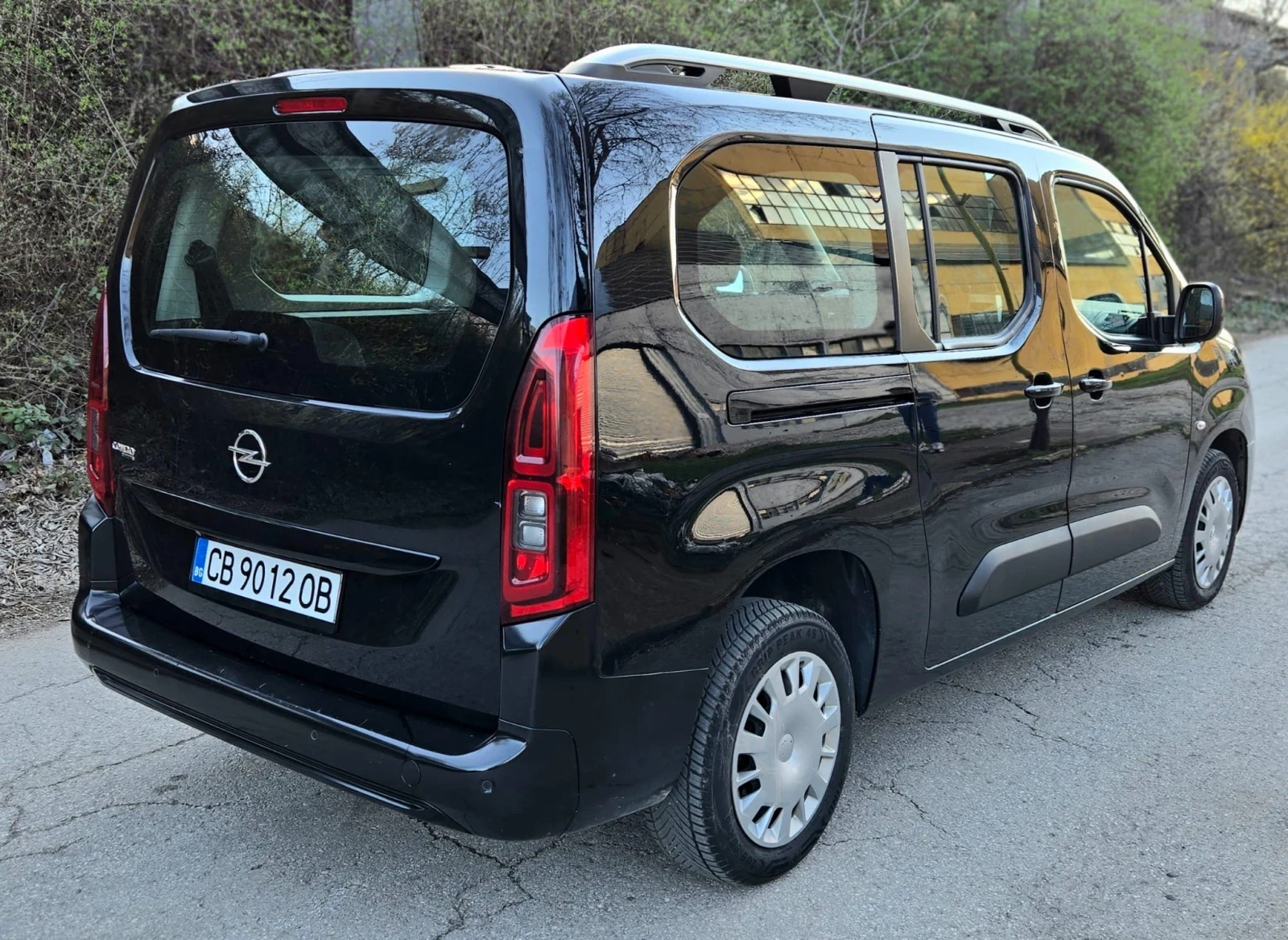Opel Combo 1.5 HDI 7 Места, снимка 4 - Автомобили и джипове - 55430842