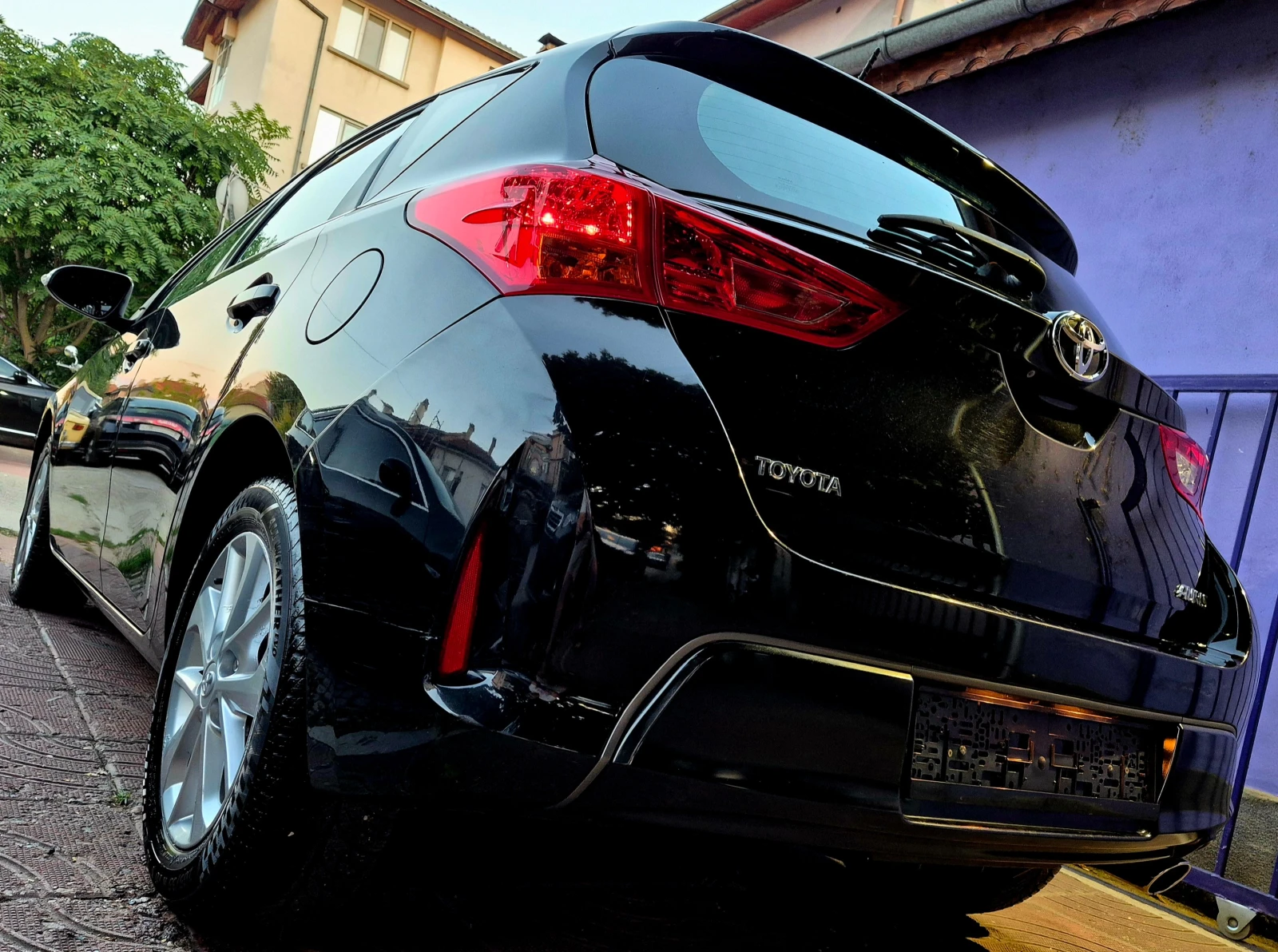 Toyota Auris 1.6i-нави-6speed-верига-japan, снимка 4 - Автомобили и джипове - 55676791