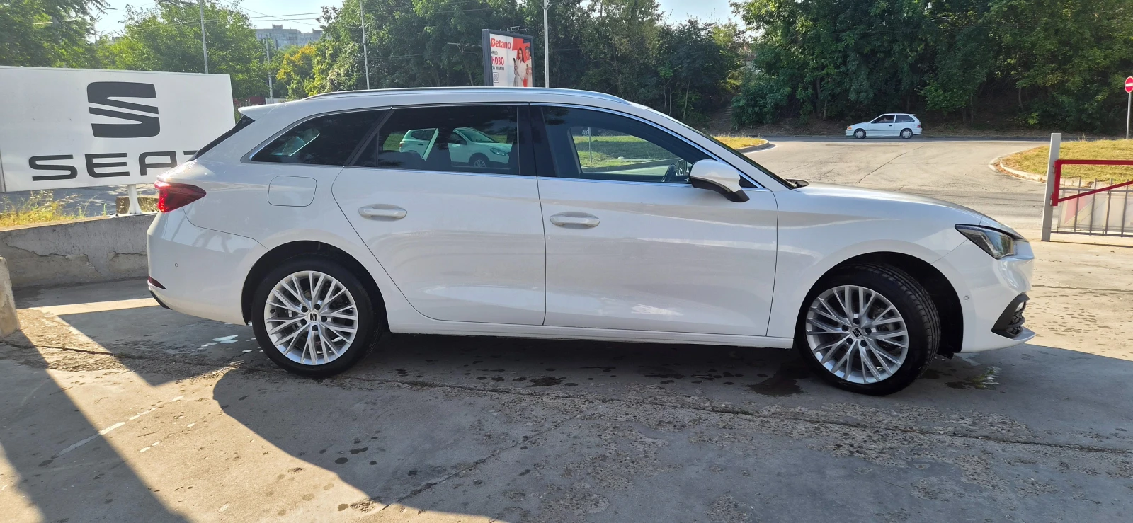 Seat Leon Xcellence LED DIGITAL КОЖА, снимка 4 - Автомобили и джипове - 55747460