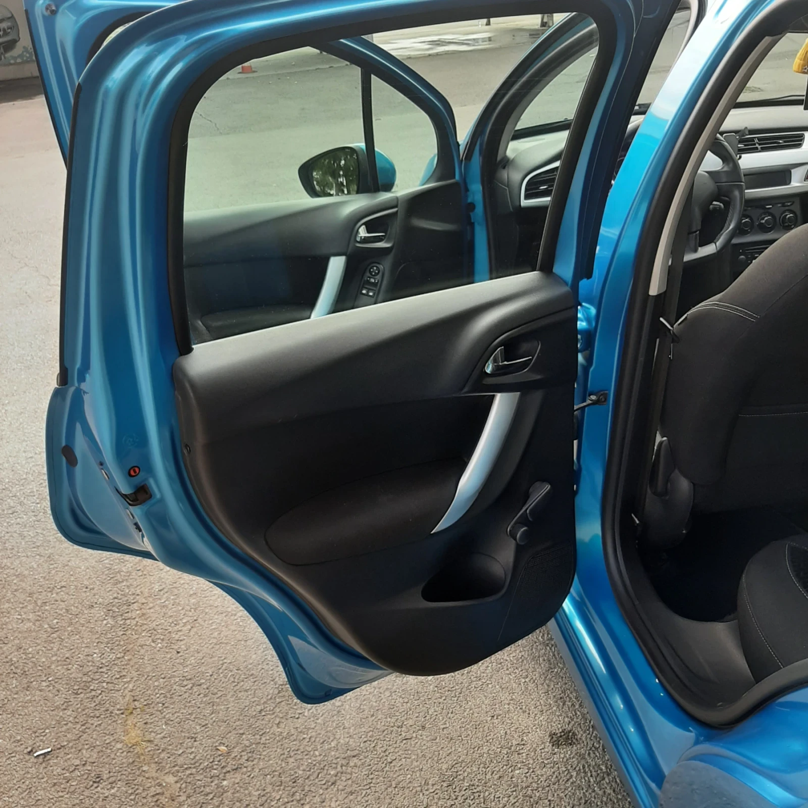 Citroen C3, снимка 8 - Автомобили и джипове - 56084004