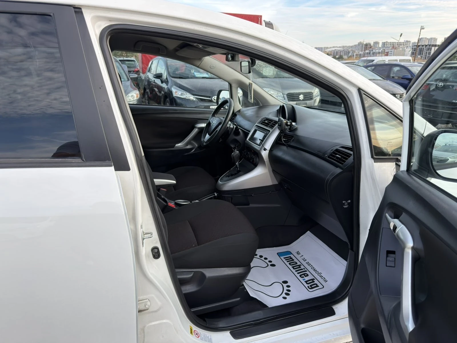 Toyota Verso 1.8i Automat | Mobile.bg � ����������� 14