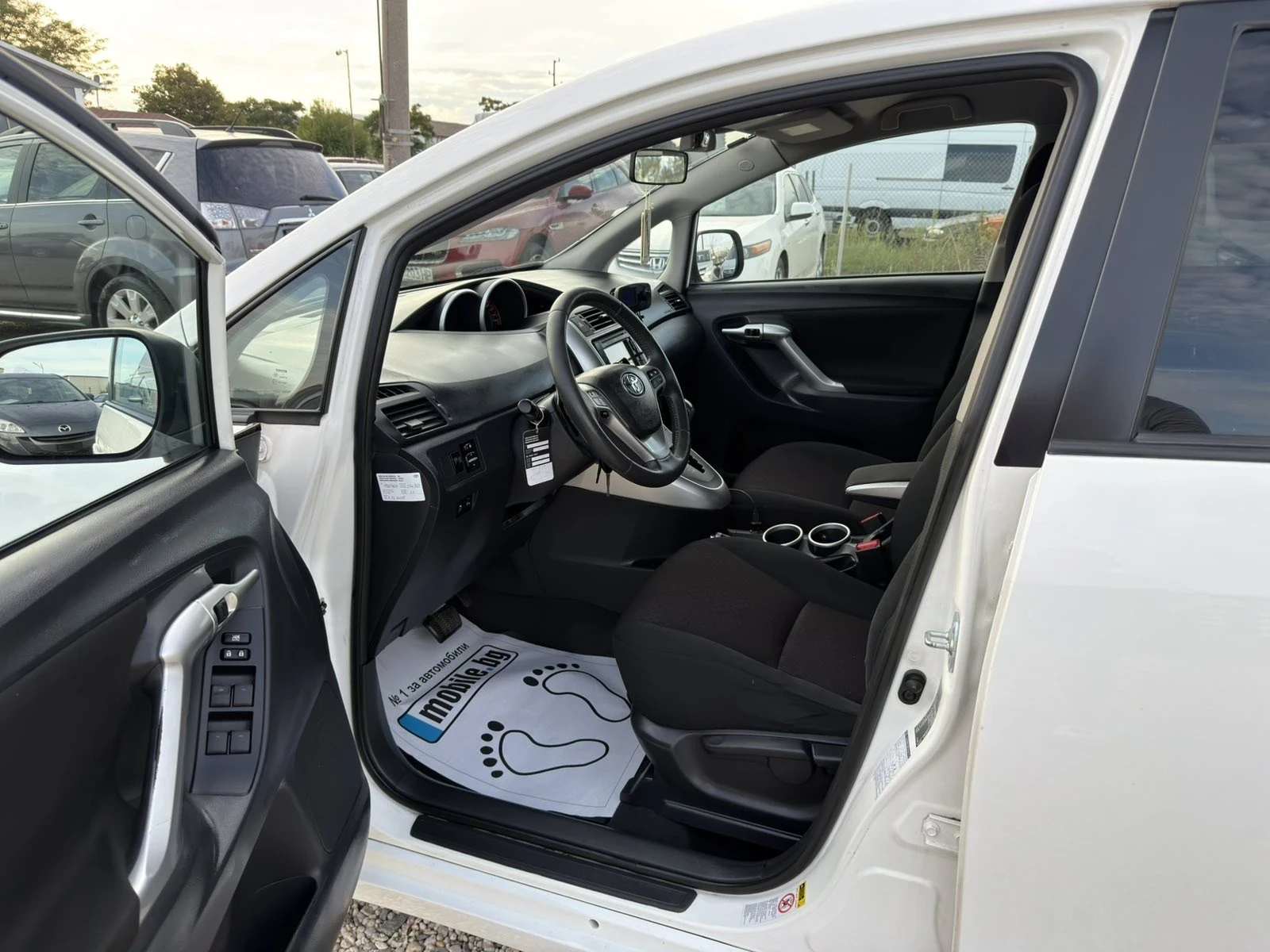 Toyota Verso 1.8i Automat | Mobile.bg � ����������� 9
