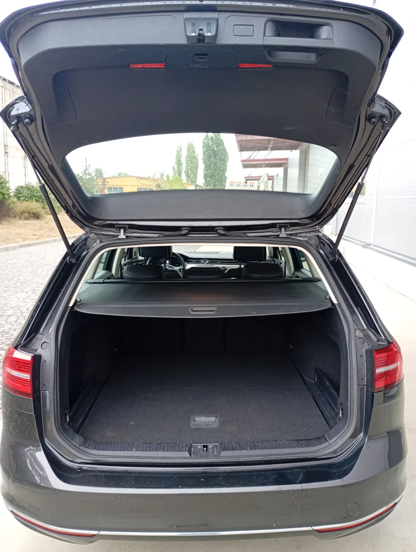 VW Passat, снимка 15 - Автомобили и джипове - 56258636