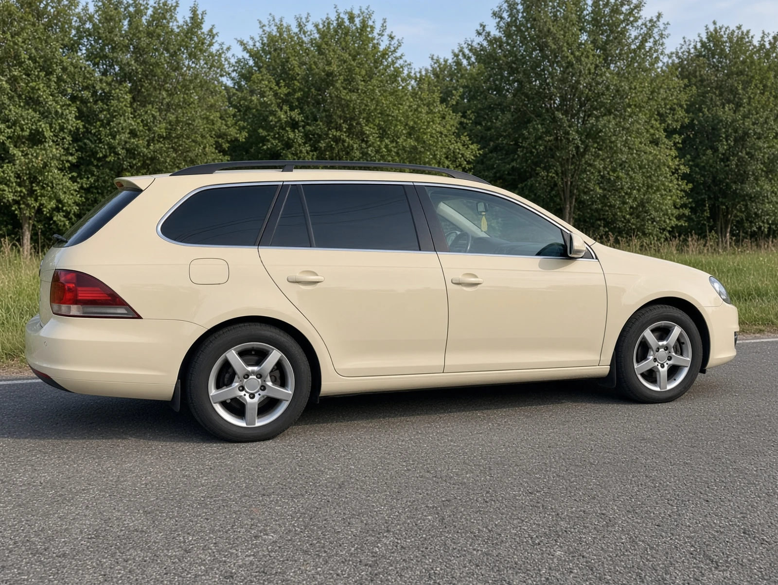 VW Golf Comfortline 4х4, снимка 4 - Автомобили и джипове - 56504632