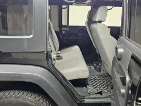 Jeep Wrangler (Jk) 2.8 Diesel Rubicon 4-Door, снимка 12