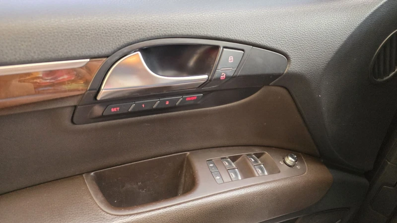 Audi Q7 Audi Q7 3.0 TFSI Premium PLUS ! Лизинг., снимка 10 - Автомобили и джипове - 52502195