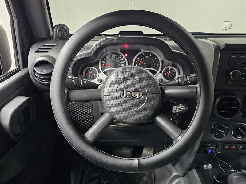 Jeep Wrangler (Jk) 2.8 Diesel Rubicon 4-Door, снимка 13 - Автомобили и джипове - 55264141