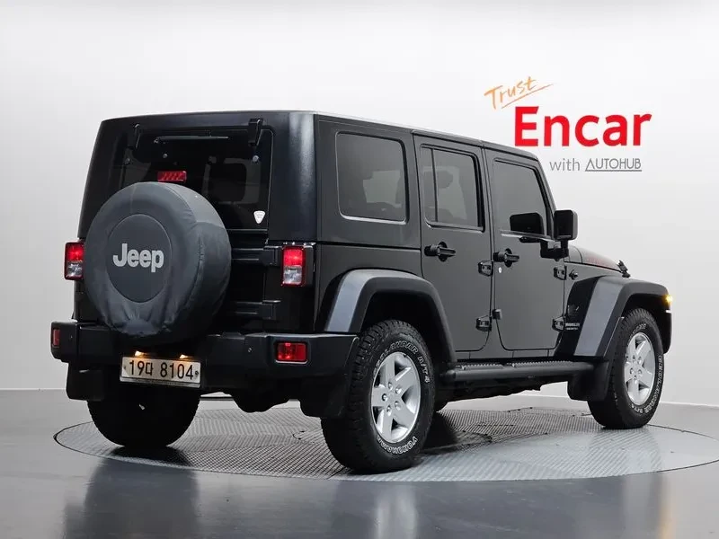 Jeep Wrangler (Jk) 2.8 Diesel Rubicon 4-Door, снимка 2 - Автомобили и джипове - 55264141