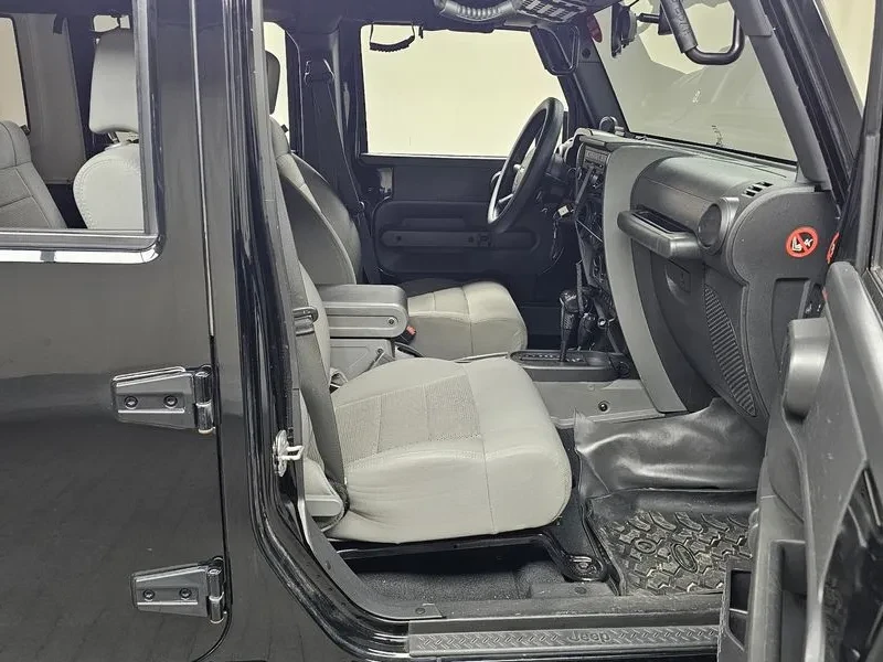 Jeep Wrangler (Jk) 2.8 Diesel Rubicon 4-Door, снимка 11 - Автомобили и джипове - 55264141