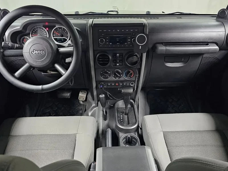 Jeep Wrangler (Jk) 2.8 Diesel Rubicon 4-Door, снимка 7 - Автомобили и джипове - 55264141