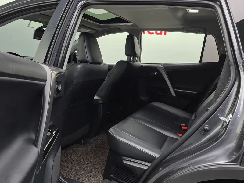 Toyota Rav4 2.5 4Wd Hybrid , снимка 16 - Автомобили и джипове - 56131003