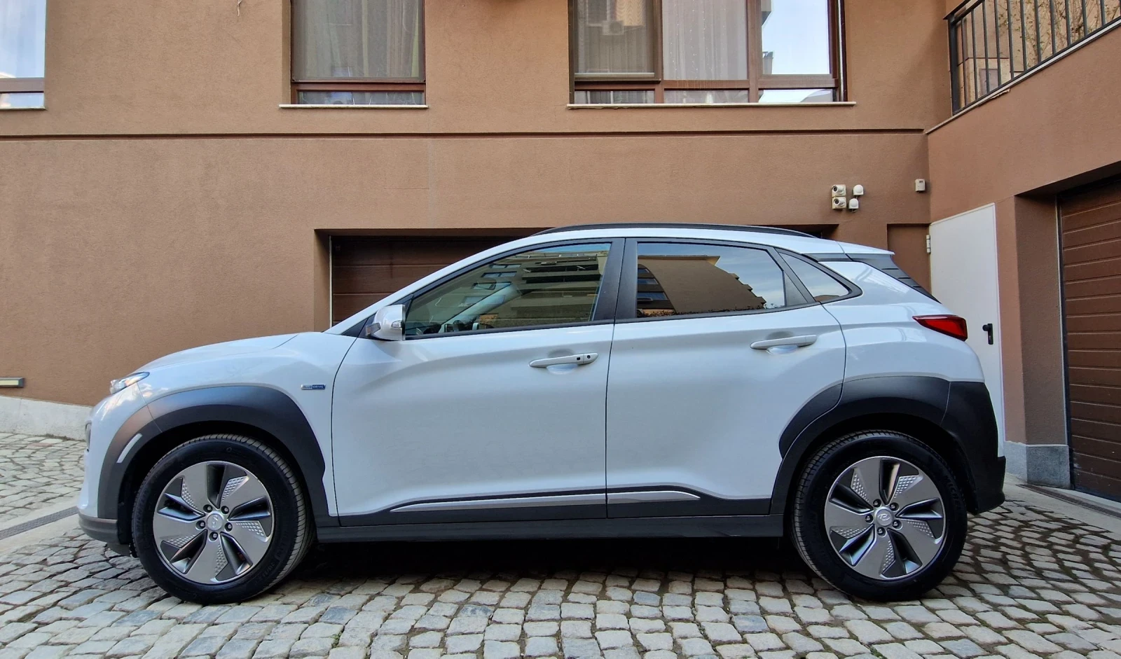 Hyundai Kona 64KWh/Premium/SOH95.6% - изображение 5