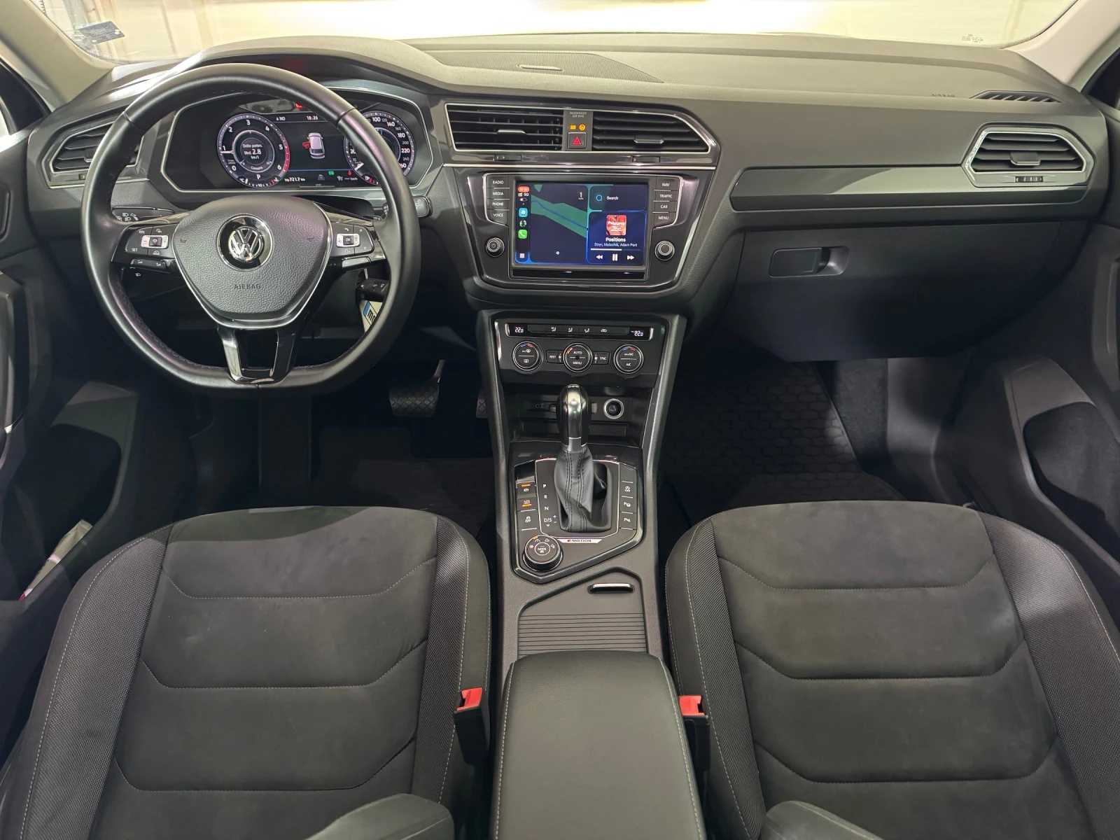 VW Tiguan 2.0 TDI DSG 4MOTION - DIGITAL - НАПЪЛНО ОБСЛУЖЕН, снимка 10 - Автомобили и джипове - 54628245