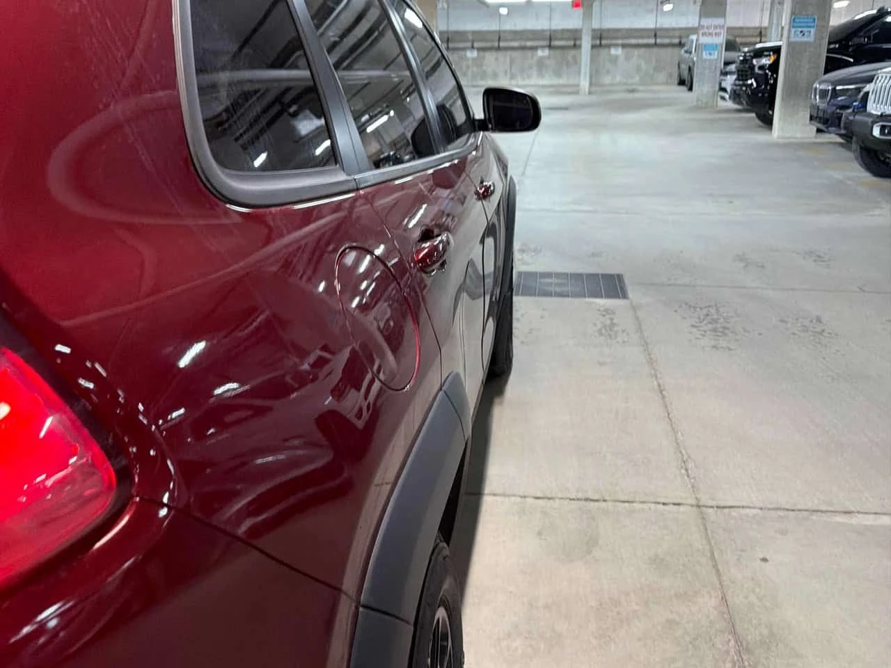 Jeep Cherokee * Trailhawk * CARFAX * БЕЗ ПЪРВОНАЧАЛНА ВНОСКА, снимка 14 - Автомобили и джипове - 54964103