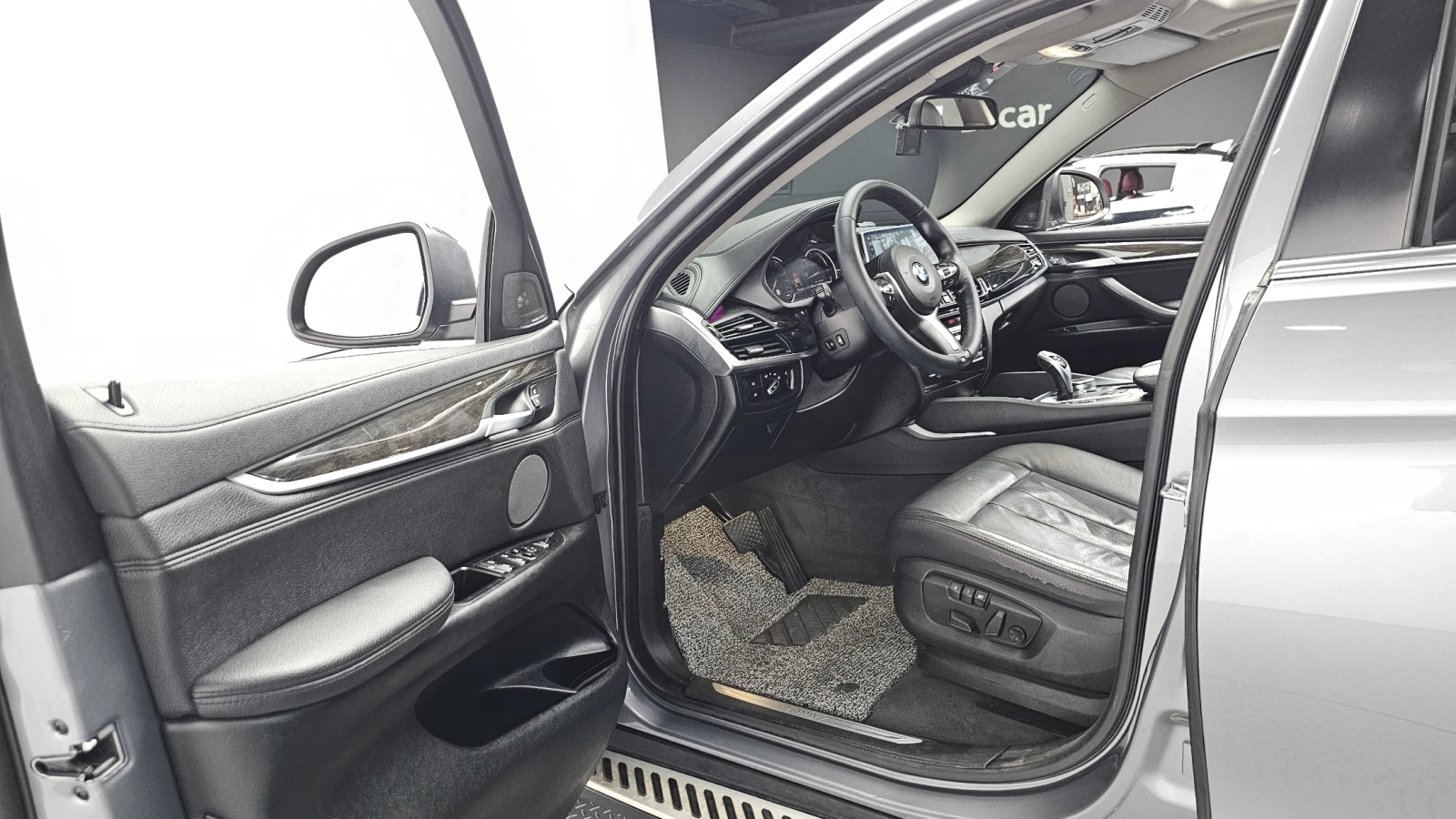 BMW X6 xDrive30d* ЕЛ. БАГАЖНИК* HUD* 360* КРАЙНА ЦЕНА, снимка 10 - Автомобили и джипове - 55348952