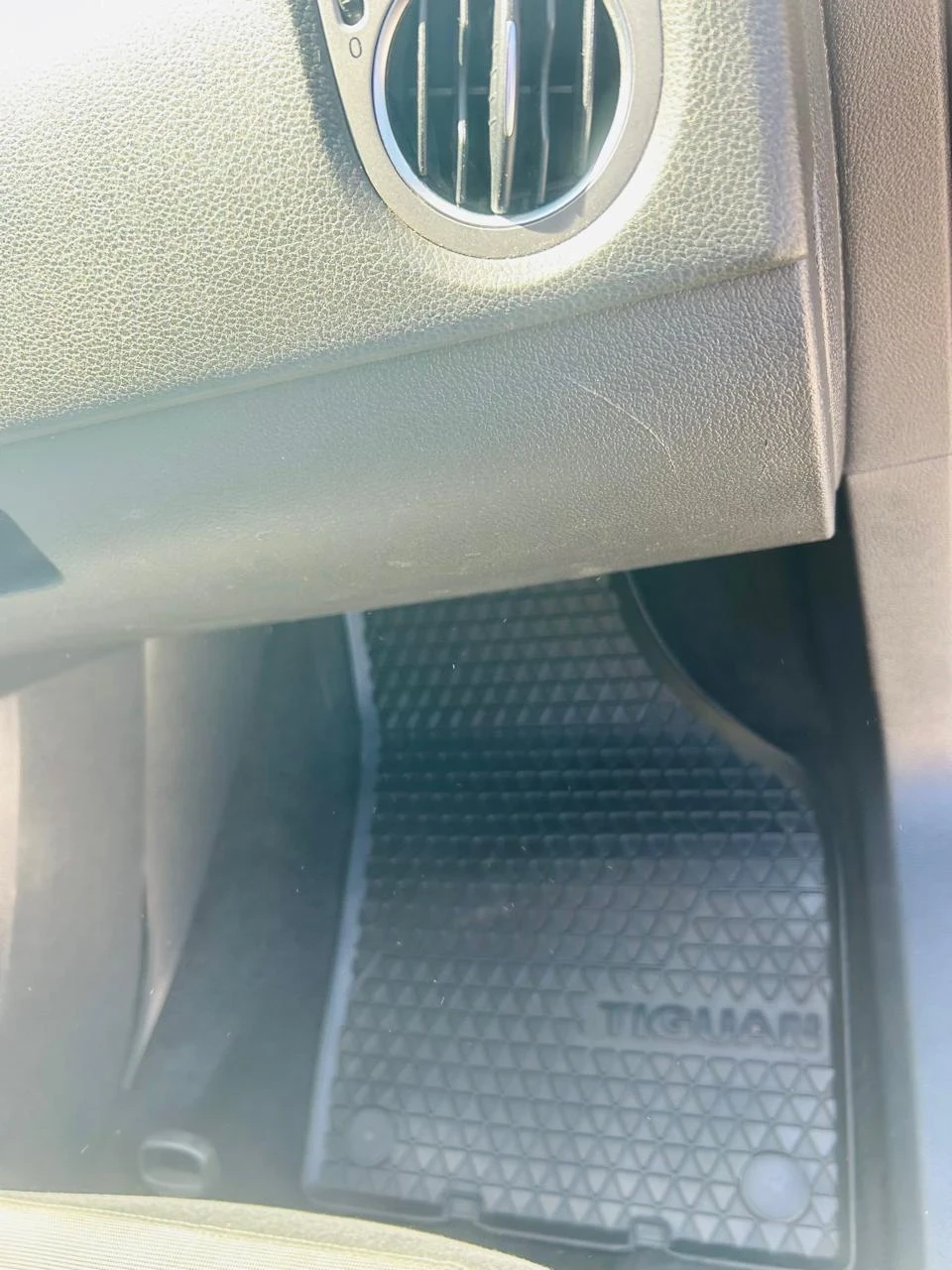 VW Tiguan, снимка 17 - Автомобили и джипове - 55374045