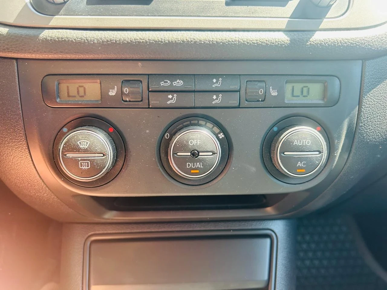 VW Tiguan, снимка 9 - Автомобили и джипове - 55374045