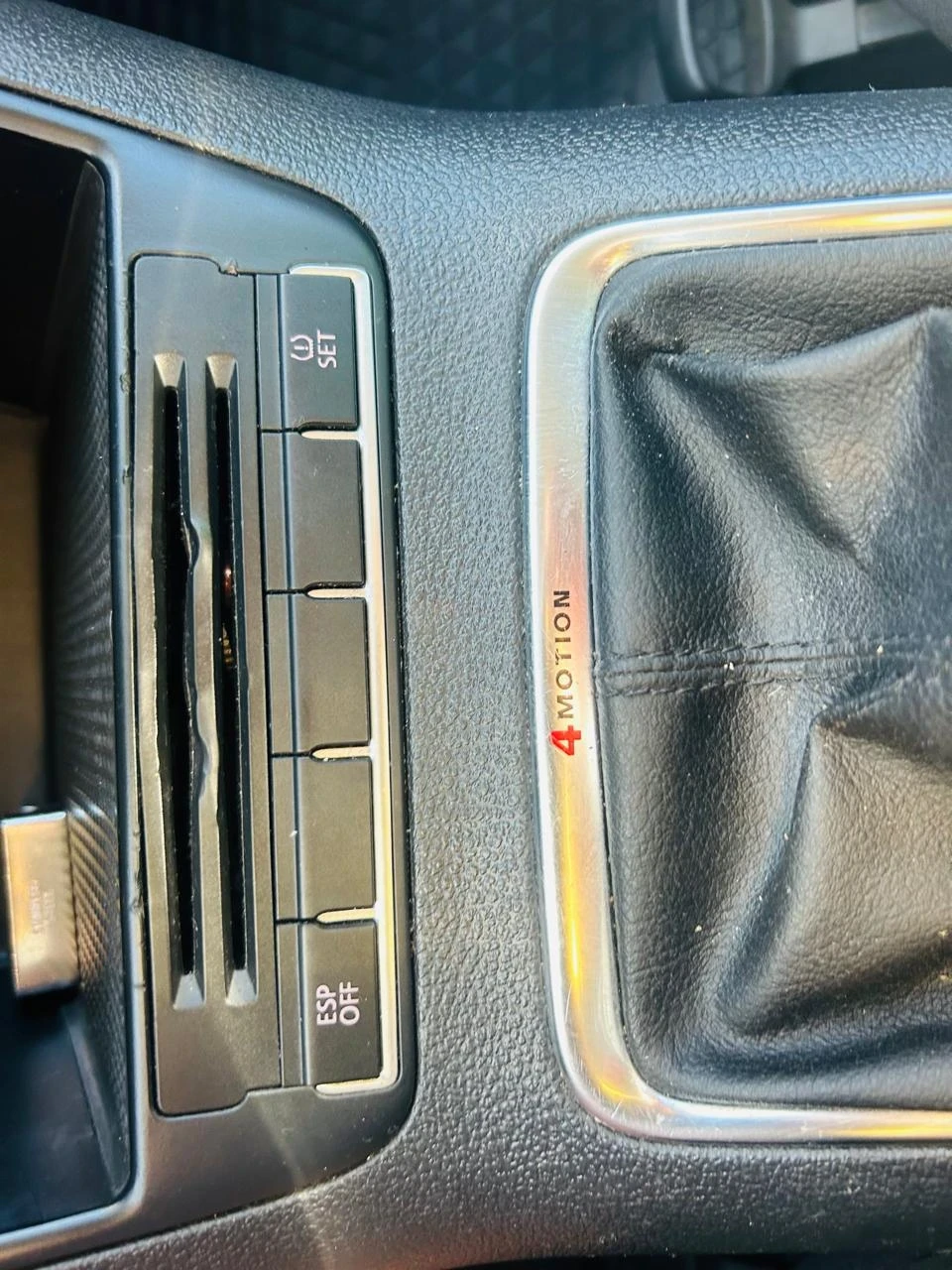 VW Tiguan, снимка 11 - Автомобили и джипове - 55374045