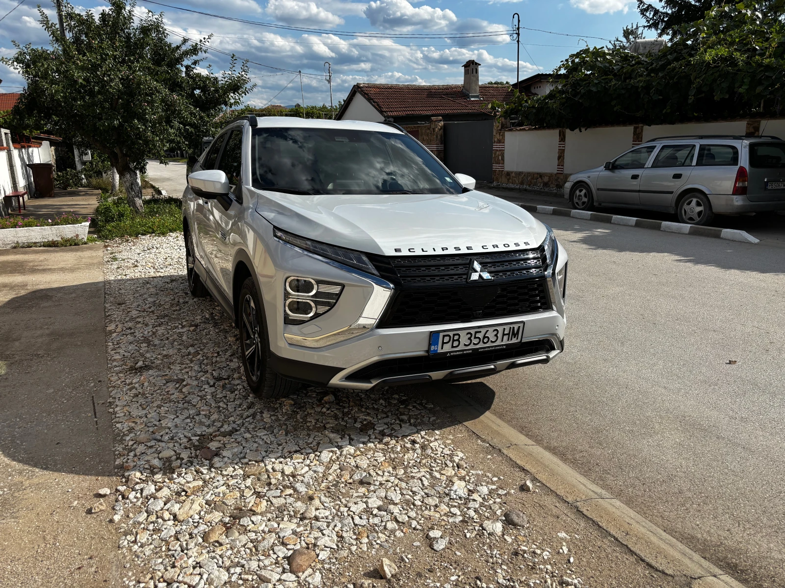 Mitsubishi Eclipse Cross PHEV Instyle (4x4), снимка 3 - Автомобили и джипове - 55409636