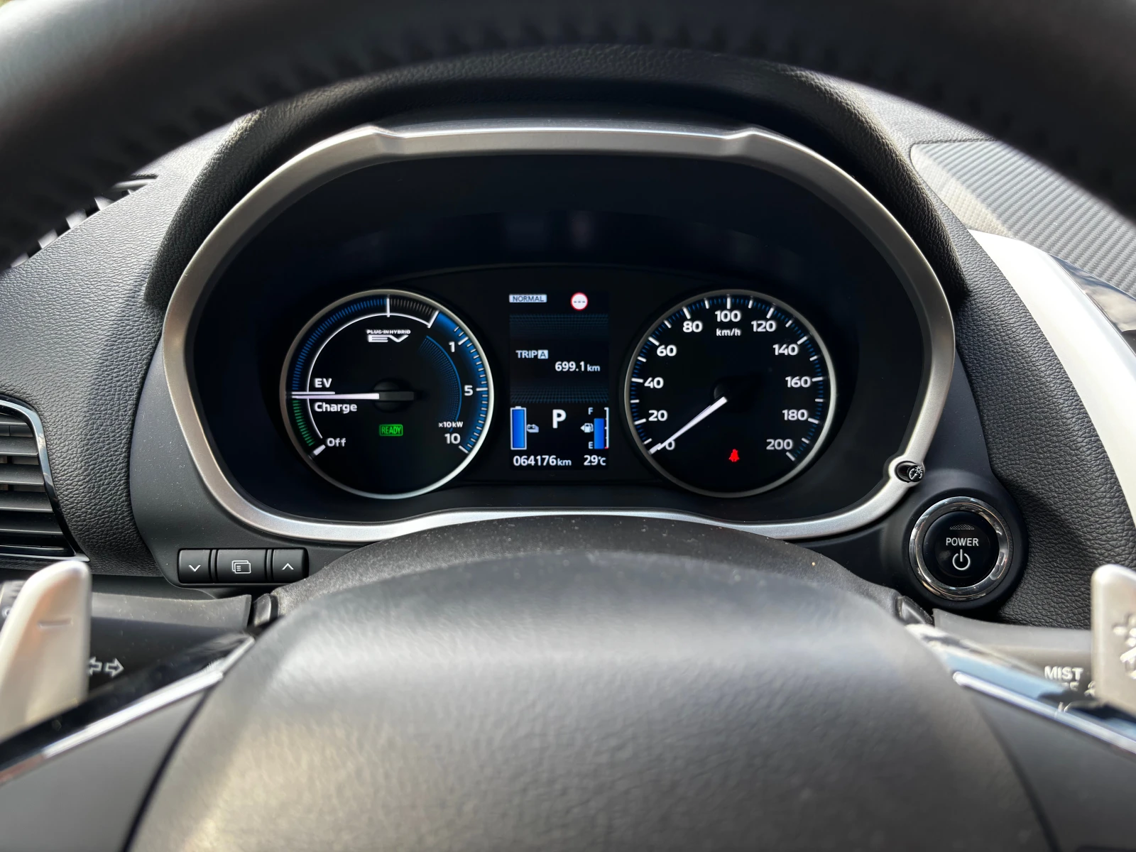 Mitsubishi Eclipse Cross PHEV Instyle (4x4), снимка 16 - Автомобили и джипове - 55409636