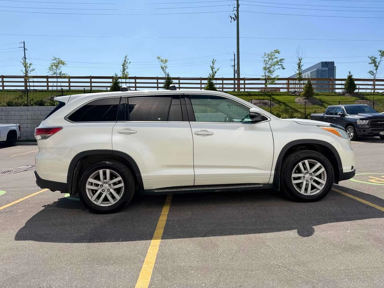 Toyota Highlander * LE * АВТОКРЕДИТ БЕЗ ПЪРВОНАЧАЛНА ВНОСКА* , снимка 3 - Автомобили и джипове - 55588667