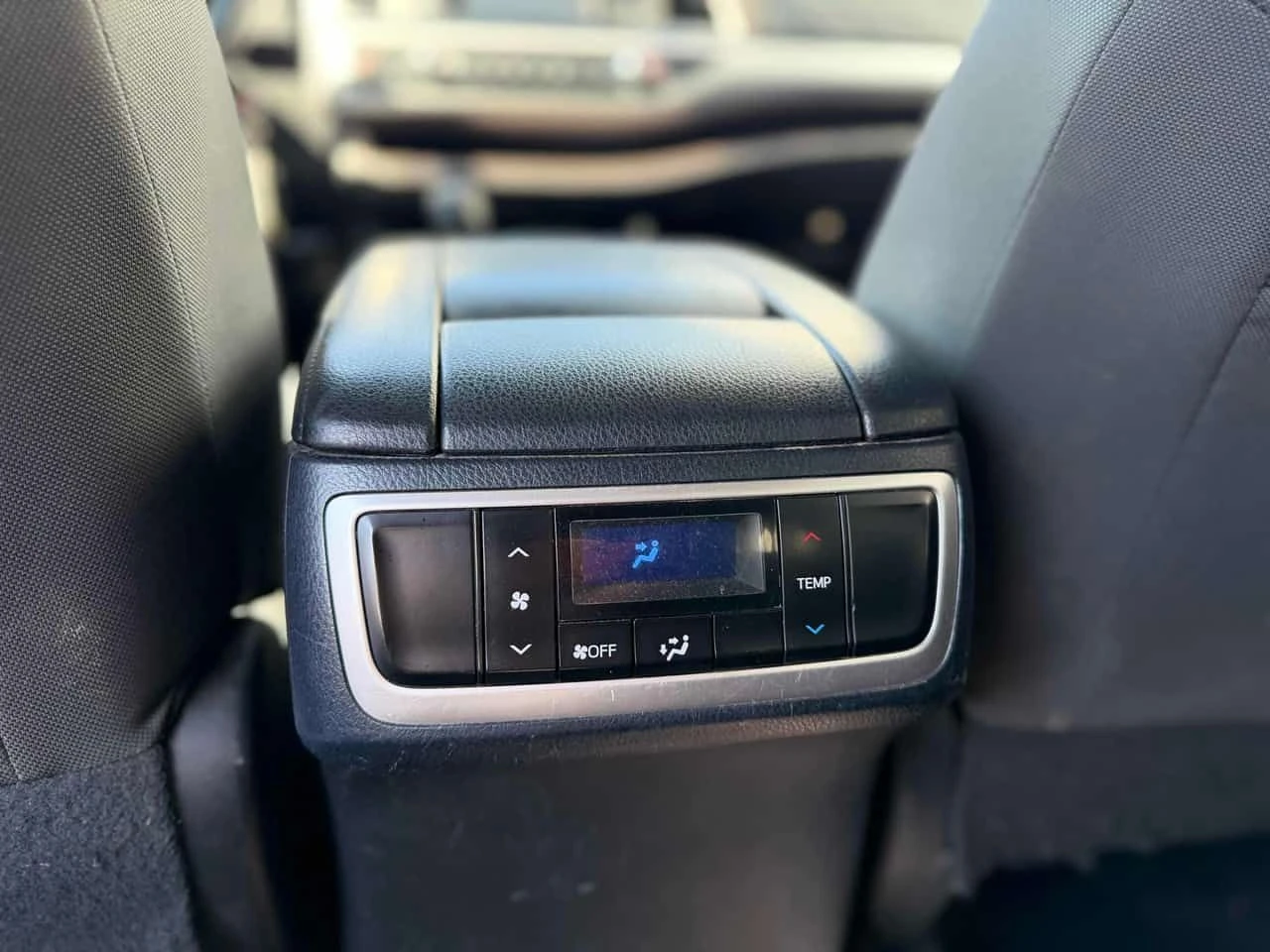 Toyota Highlander * LE * АВТОКРЕДИТ БЕЗ ПЪРВОНАЧАЛНА ВНОСКА* , снимка 14 - Автомобили и джипове - 55588667
