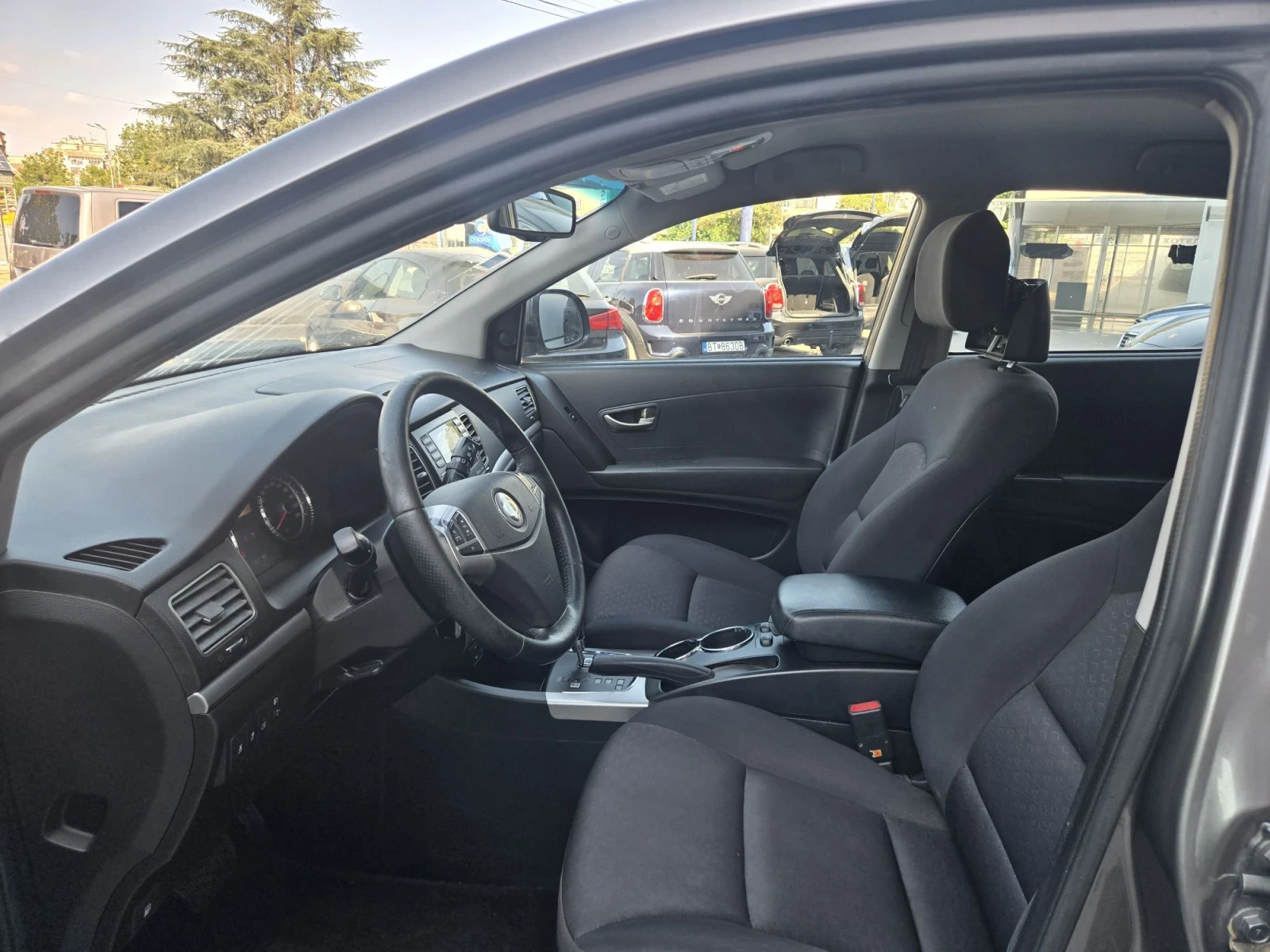 SsangYong Korando, снимка 7 - Автомобили и джипове - 55644190