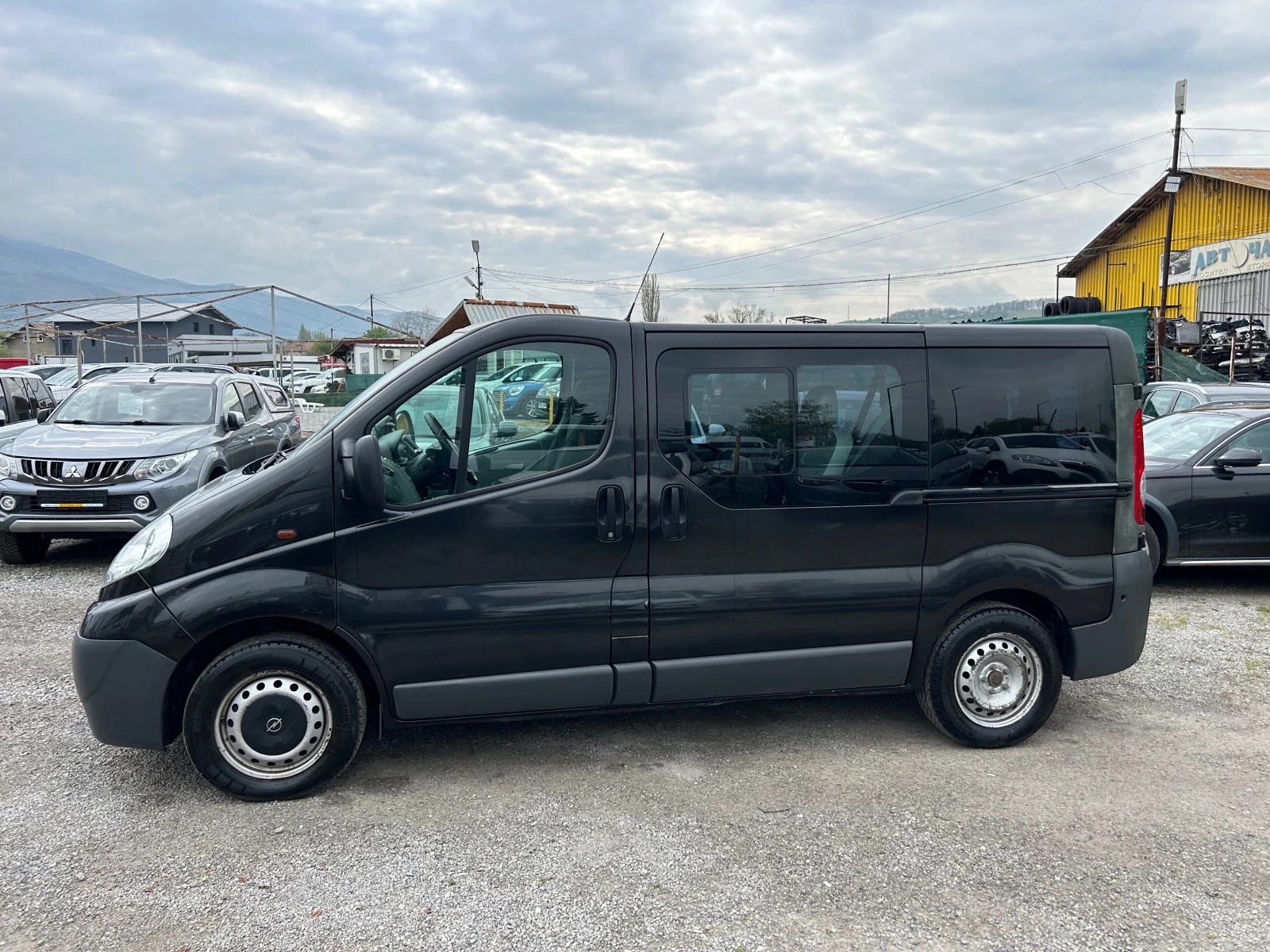 Opel Vivaro 2.0CDTI EURO5A 9M - изображение 4