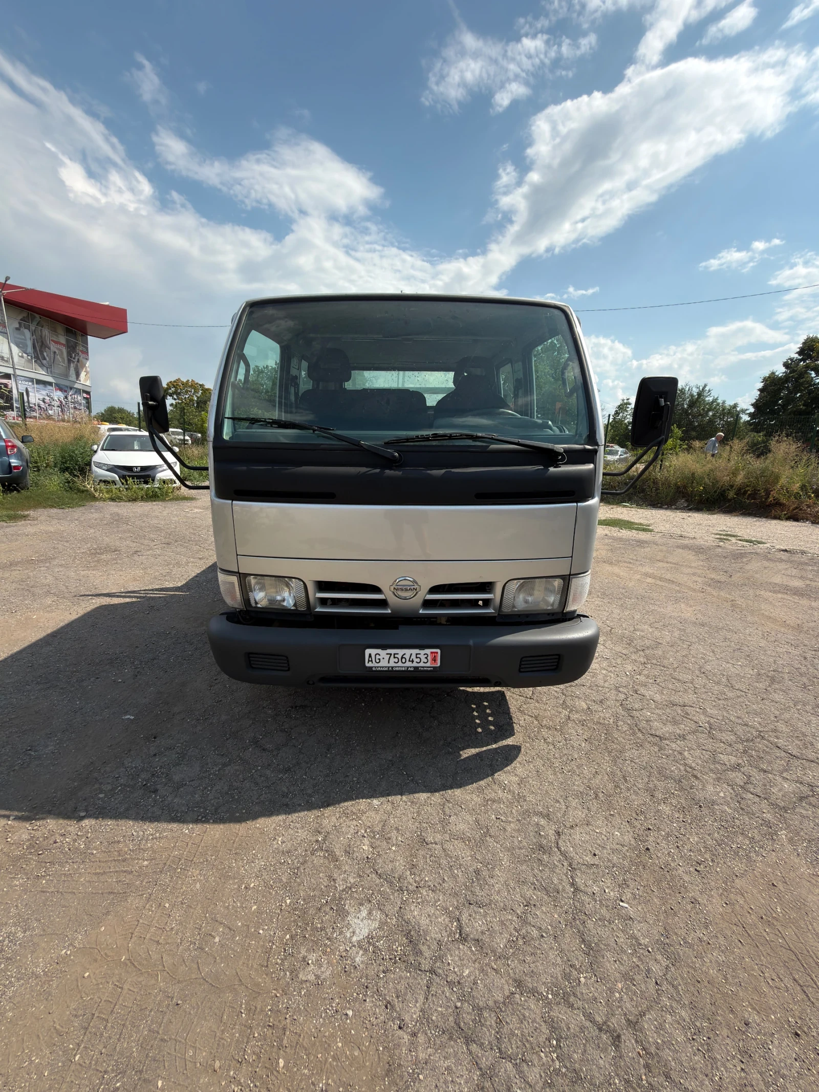 Nissan Capstar Самосвал