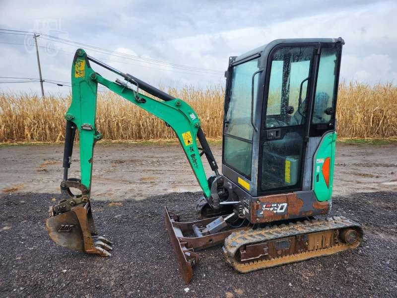 Багер Bobcat E20