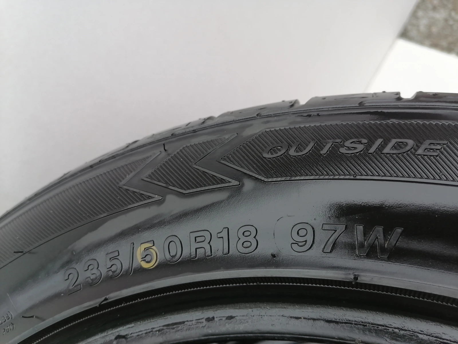 Гуми Летни 235/50R18, снимка 3 - Гуми и джанти - 55962924