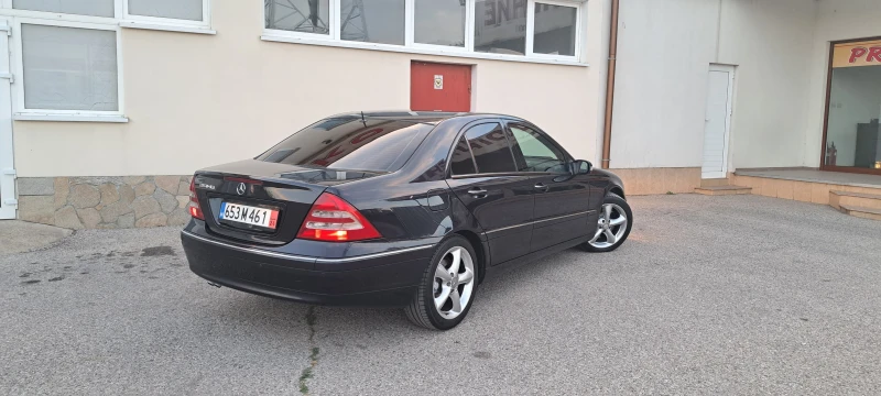 Mercedes-Benz C 220 2.2cdi* Нави* Кожа* 6ск.* Седан, снимка 17 - Автомобили и джипове - 47454103