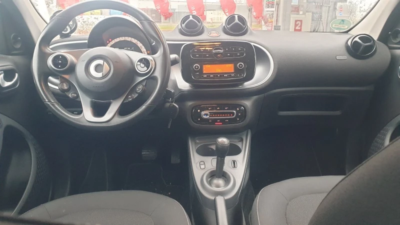 Smart Forfour НОВА КОЛА-EQ17kWh 82HP-ФЕЙСТ ЛИФТ, снимка 8 - Автомобили и джипове - 48422747