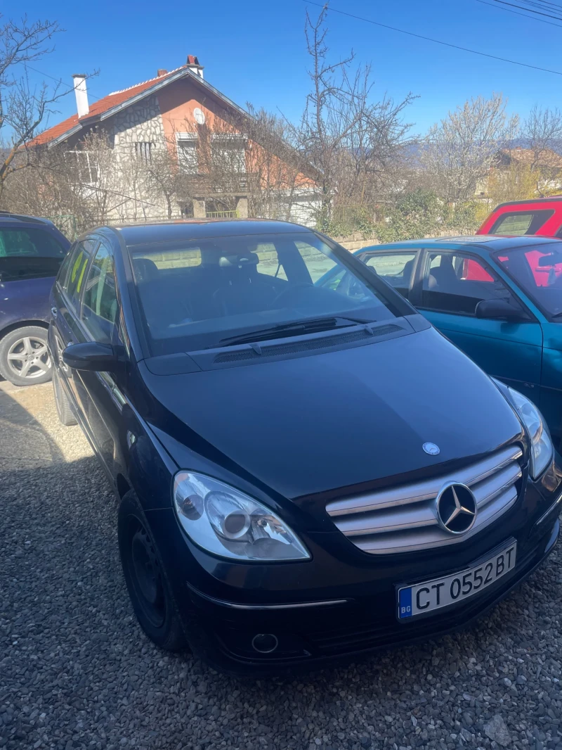 Mercedes-Benz B 180, снимка 1 - Автомобили и джипове - 49586749