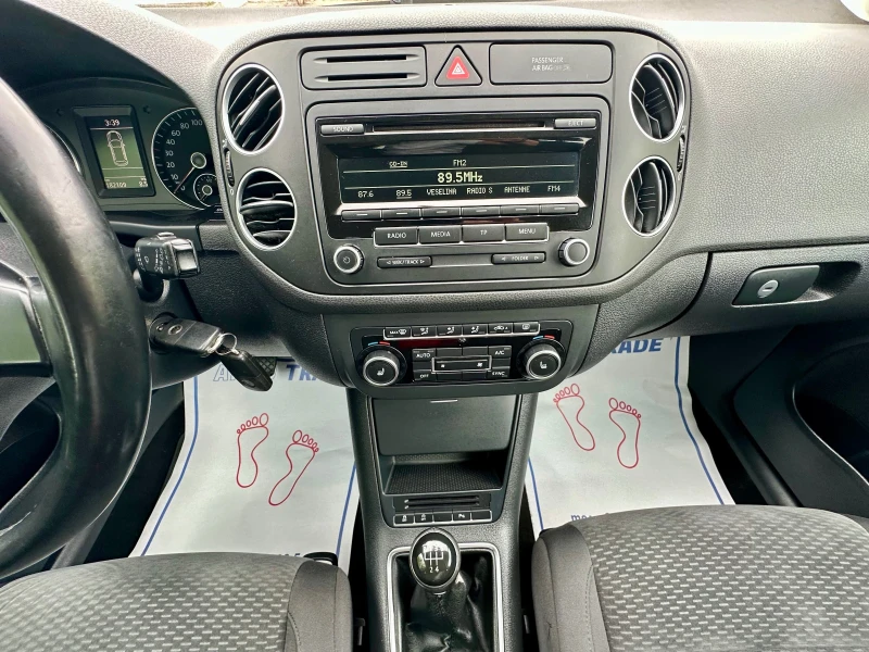 VW Golf Plus 1.6 TDI, снимка 11 - Автомобили и джипове - 50172221