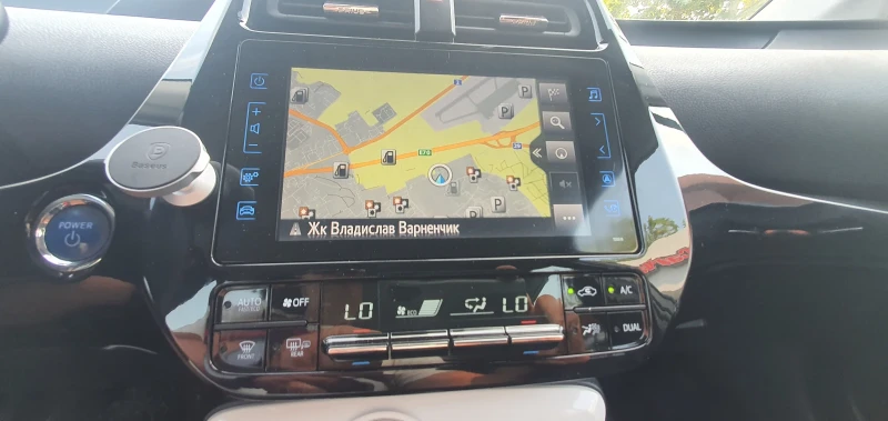 Toyota Prius PLUG IN HYBRID, снимка 11 - Автомобили и джипове - 51045617